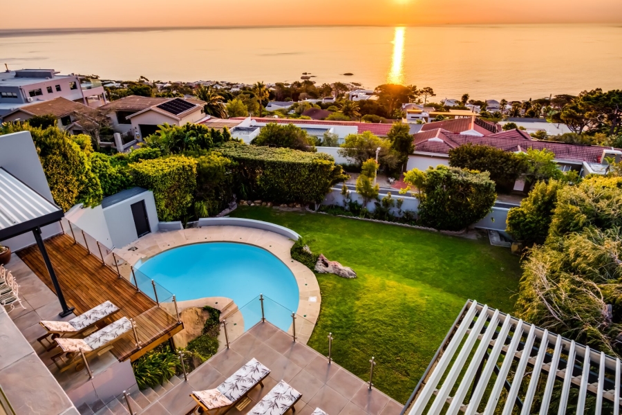 7 Bedroom Property for Sale in Camps Bay Western Cape